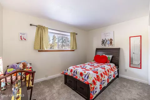 Bedroom - 22 Robin Dr, Sagle, ID 83860 photo 4 of 6