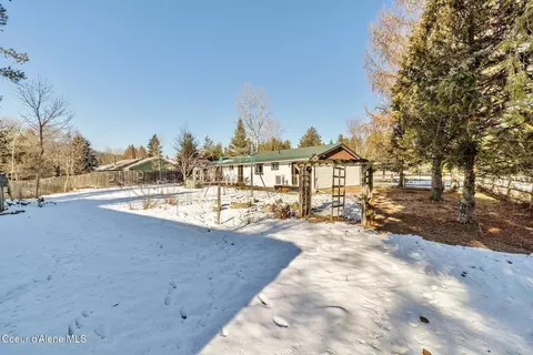 Exterior - 22 Robin Dr, Sagle, ID 83860 photo 5 of 12