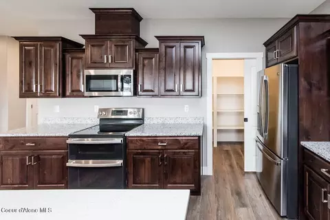 Kitchen - 4422 E Savea Ln, Post Falls, ID 83854 photo 5 of 5