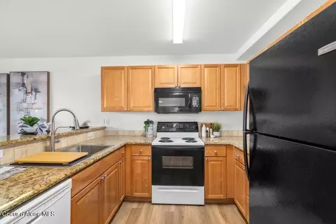 Kitchen - 322 N Promenade Loop # 101, Post Falls, ID 83854 photo 2 of 2