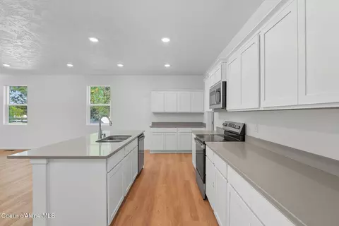 Kitchen - 3293 N Corvus St, Post Falls, ID 83854 photo 2 of 2