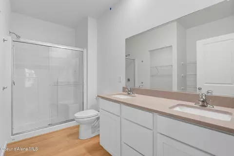 Bath - 3293 N Corvus St, Post Falls, ID 83854 photo 2 of 4
