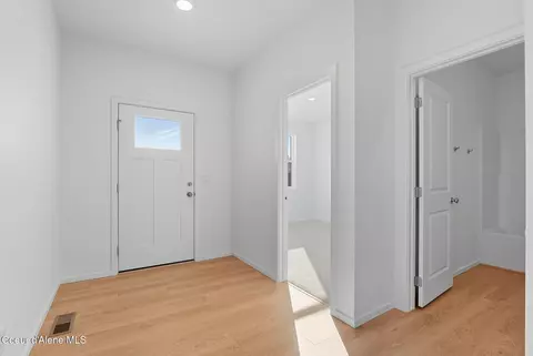 Entry Way - 3293 N Corvus St, Post Falls, ID 83854 photo 2 of 2
