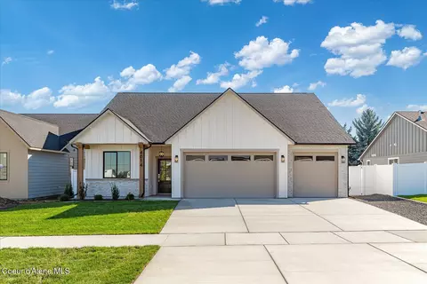 4014 N June Bug St, Post Falls, ID 83854