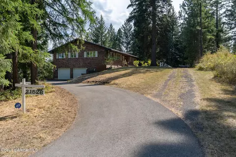 21526 S Lakeview Dr, Worley, ID 83876