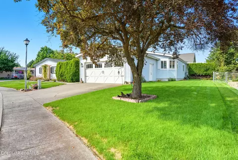 1215 W Bounty Loop, Hayden, ID 83835