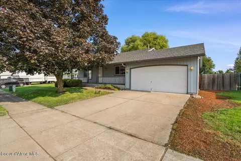 1802 N Windrose Ct, Post Falls, ID 83854