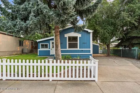 1942 W Dartmouth Cir, Coeur D'alene, ID 83815