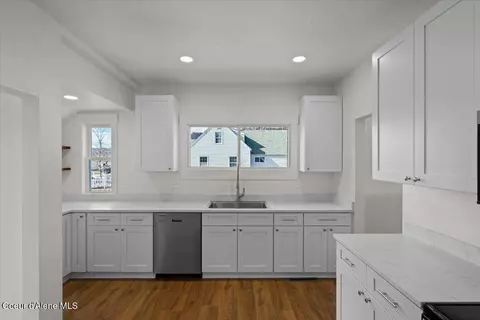 Kitchen - 138 W Riverside Ave, Kellogg, ID 83837 photo 2 of 2