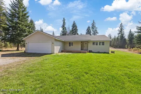32411 N Kelso Dr, Spirit Lake, ID 83869