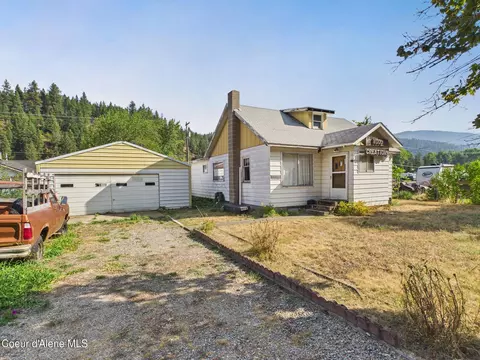 712 W Yellowstone Ave, Osburn, ID 83849