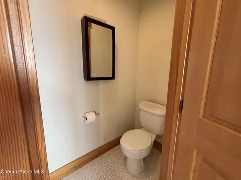 Bath - 1126 Elderberry Ave, Sandpoint, ID 83864 photo 3 of 4
