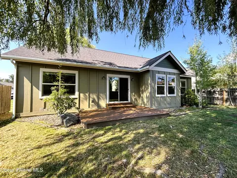 1126 Elderberry Ave, Sandpoint, ID 83864