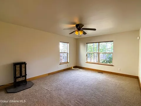 Living - 1126 Elderberry Ave, Sandpoint, ID 83864 photo 2 of 3