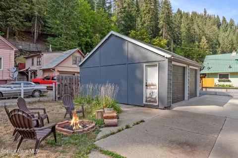 Exterior - 124 King St, Wallace, ID 83873 photo 3 of 9