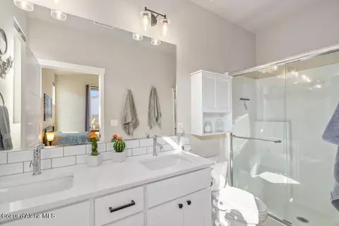 Bath - 13953 N Rainier Loop, Rathdrum, ID 83858 photo 1 of 1