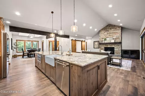 Kitchen - 12552 N Walden Loop, Rathdrum, ID 83858 photo 3 of 4