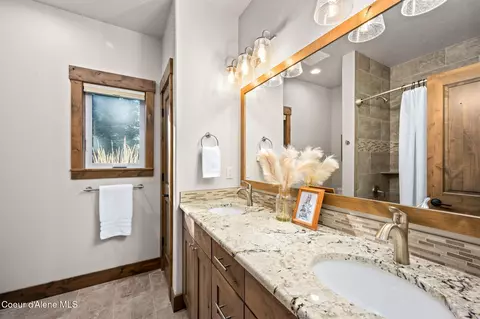 Bath - 12552 N Walden Loop, Rathdrum, ID 83858 photo 2 of 6