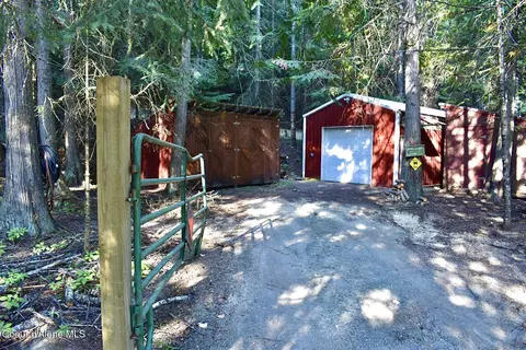 Exterior - 294 Fall Creek Rd, Naples, ID 83847 photo 5 of 7