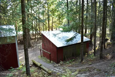 Exterior - 294 Fall Creek Rd, Naples, ID 83847 photo 4 of 7