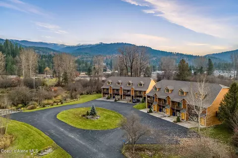 3 Elsie Peak Ct #3, Pinehurst, ID 83850