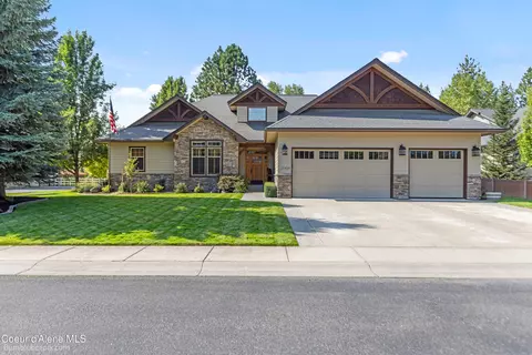 11423 N Green Tree Ct, Hayden, ID 83835