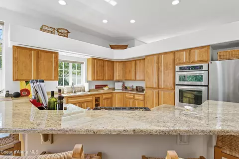 Kitchen - 5811 E Shoreline Dr, Post Falls, ID 83854 photo 2 of 5