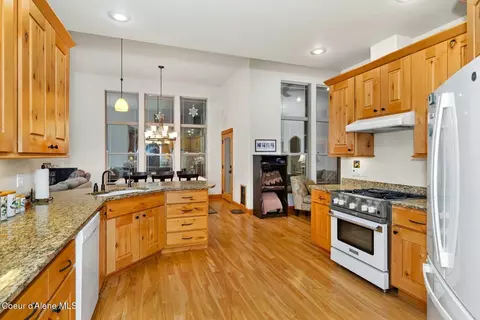 Kitchen - 4303 Burns Ct, Sandpoint, ID 83864 photo 1 of 2