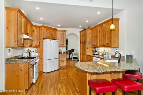 Kitchen - 4303 Burns Ct, Sandpoint, ID 83864 photo 2 of 2