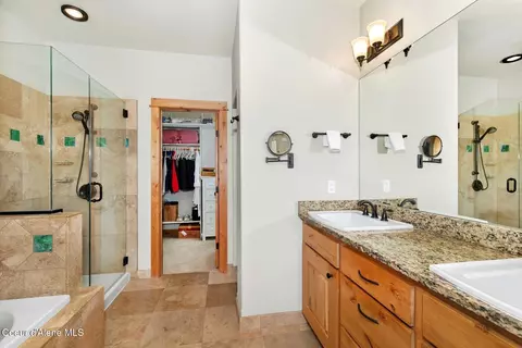 Bath - 4303 Burns Ct, Sandpoint, ID 83864 photo 1 of 5