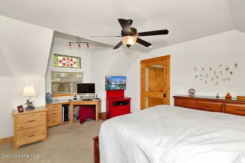 Bedroom - 4303 Burns Ct, Sandpoint, ID 83864 photo 4 of 6