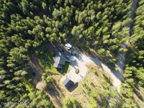 32647 N Tahoe Dr, Spirit Lake, ID 83869