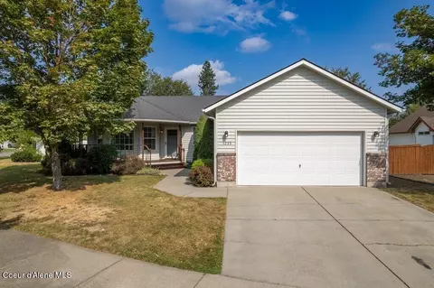 1233 W Sycamore Ave, Coeur D'alene, ID 83815