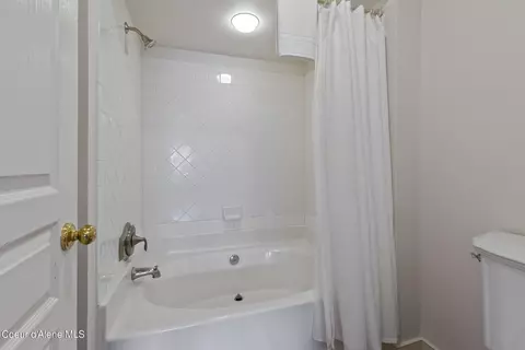 Bath - 4732 S Arrow Point Dr # 101, Harrison, ID 83833 photo 2 of 3