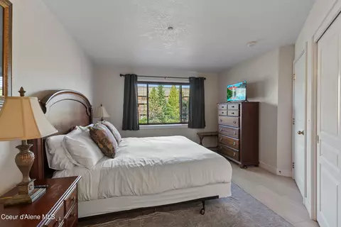 Bedroom - 4732 S Arrow Point Dr # 101, Harrison, ID 83833 photo 1 of 4