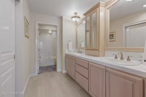 Bath - 4732 S Arrow Point Dr # 101, Harrison, ID 83833 photo 1 of 3