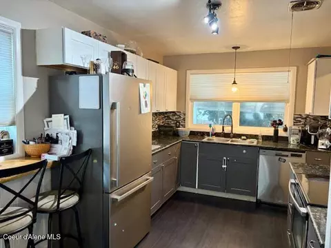 Kitchen - 1154 E Larch Ave, Osburn, ID 83849 photo 3 of 3