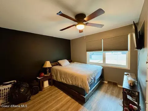 Bedroom - 1154 E Larch Ave, Osburn, ID 83849 photo 1 of 5