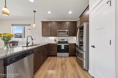 Kitchen - 1992 W Malad Ave, Post Falls, ID 83854 photo 2 of 2
