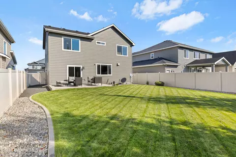 Exterior - 1992 W Malad Ave, Post Falls, ID 83854 photo 8 of 12
