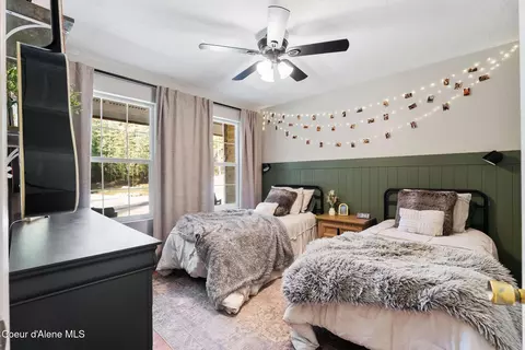 Bedroom - 400 High Rd, Sandpoint, ID 83864 photo 4 of 5