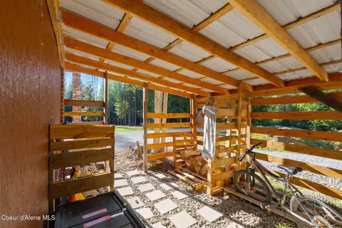 Exterior - 400 High Rd, Sandpoint, ID 83864 photo 12 of 17