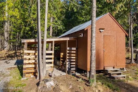 Exterior - 400 High Rd, Sandpoint, ID 83864 photo 10 of 17