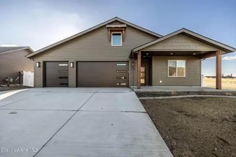9140 W Cultivator Ave, Rathdrum, ID 83858
