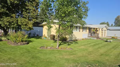 Exterior - 102 Pine Ave, Pinehurst, ID 83850 photo 2 of 6