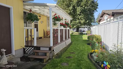 Exterior - 102 Pine Ave, Pinehurst, ID 83850 photo 5 of 6