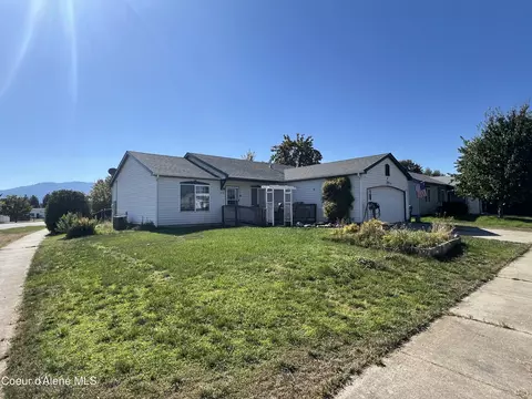 Exterior - 912 E Shasta Ave, Post Falls, ID 83854 photo 1 of 4