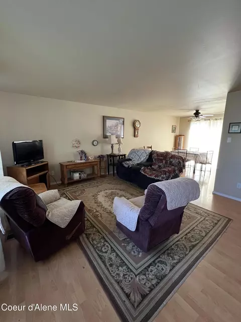 Living - 912 E Shasta Ave, Post Falls, ID 83854 photo 2 of 2