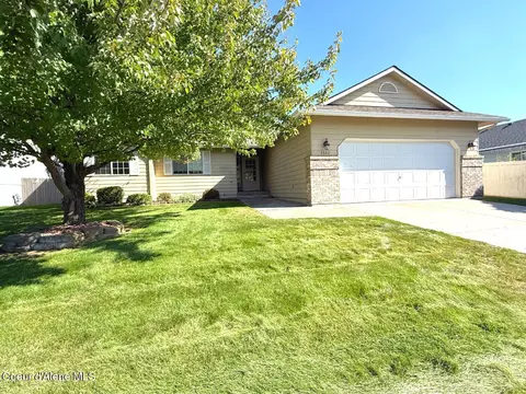 2680 N Top Flight Dr, Post Falls, ID 83854