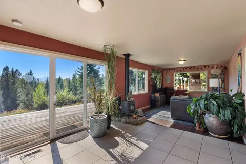 130 Pinecrest Loop, Sandpoint, ID 83864 photo 17